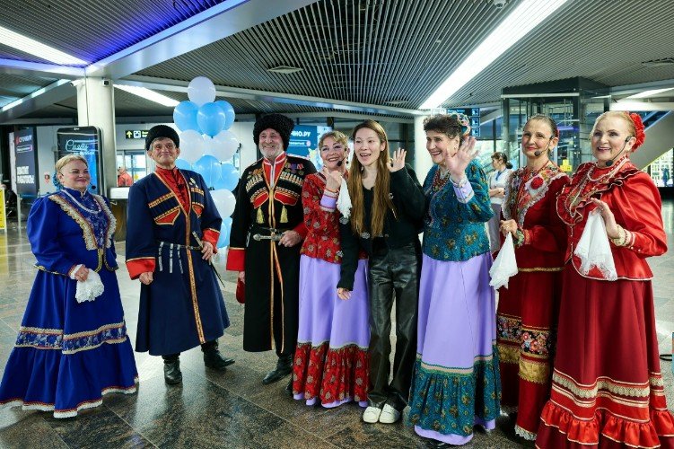 В аэропорт Сочи прибыла делегация из Китая