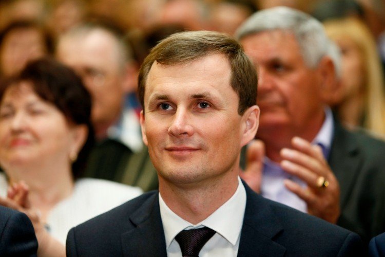 «Ещё один попался и их осталось двое…»