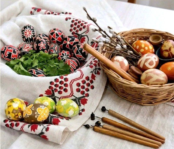 Как покрасить яйца по-кубански?