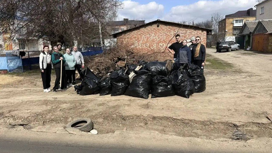 Не только у себя: усть-лабинские аграрии навели порядок