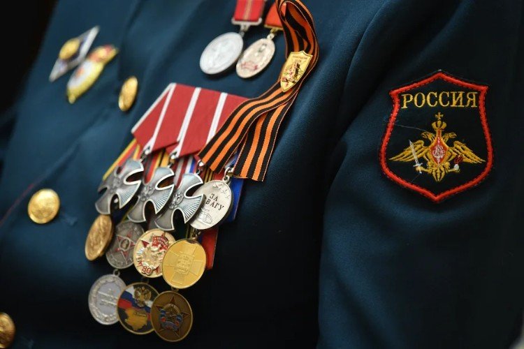 Ордена не продаются? В России возникла проблема ряженых «героев»