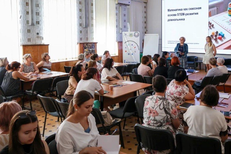 Опытные учат молодых: неделя обучения педагогов проходит в Усть-Лабинском СПК