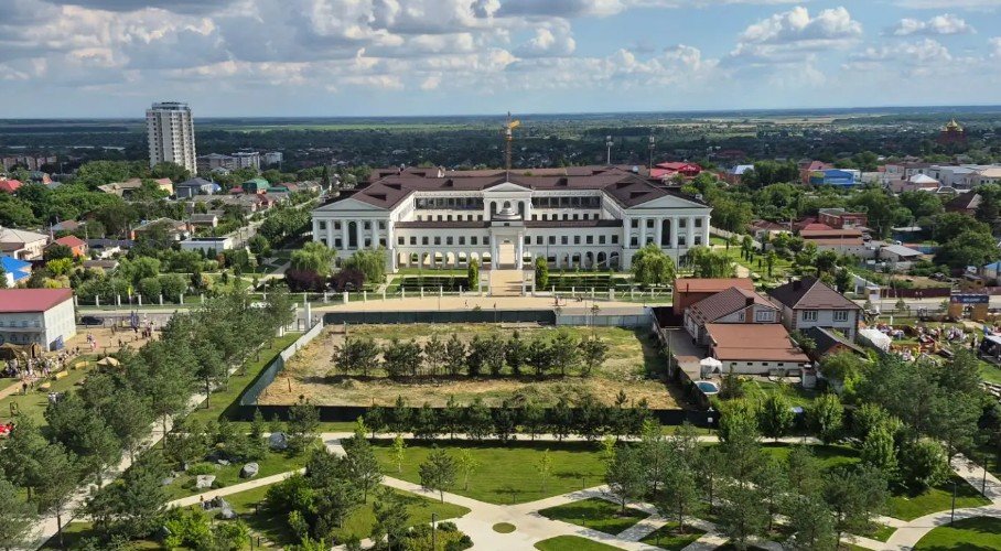 Вся Россия и не только: куда поступили выпускники Первого Лобачевского